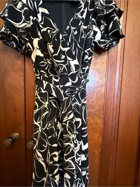 DKNY Floral Wrap Dress Size 8 Black Ivory Ruffle Sleeve Midi Dress